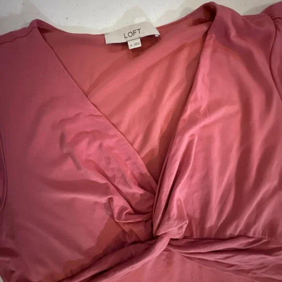 Women’s LOFT Coral Knit Dress Front Twist Size Medium Fit & Flare Knee Length - Picture 8 of 9